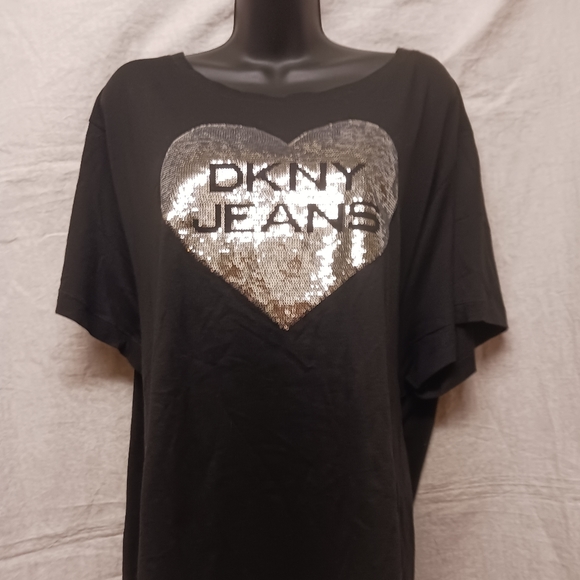 Sequined t-shirt